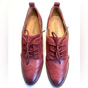 Josef Seibel blood red, heeled Oxford shoe size 40, never worn